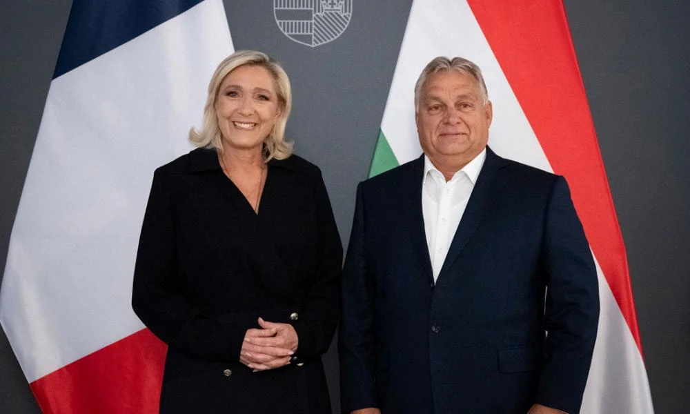 «Je suis Marine!»: Ο Ορμπάν στο πλευρό της Λεπέν μετά την καταδίκη της